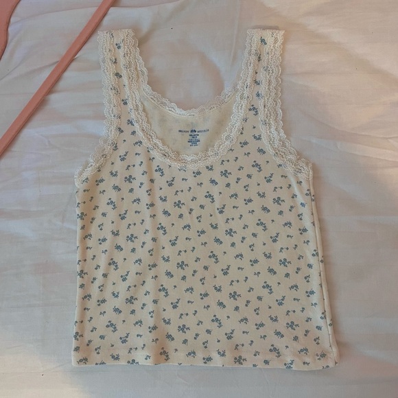 Brandy Melville Floral Tank - Picture 5 of 5